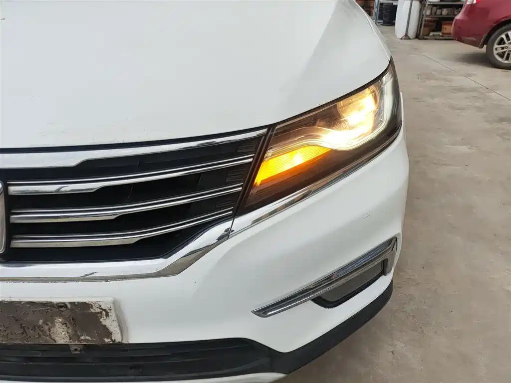 Roewe RX5 2018 — фото 18