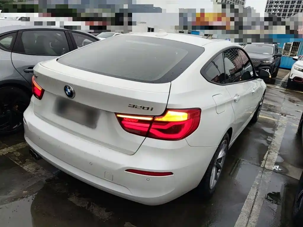 BMW 3 Series GT 2018 — фото 7