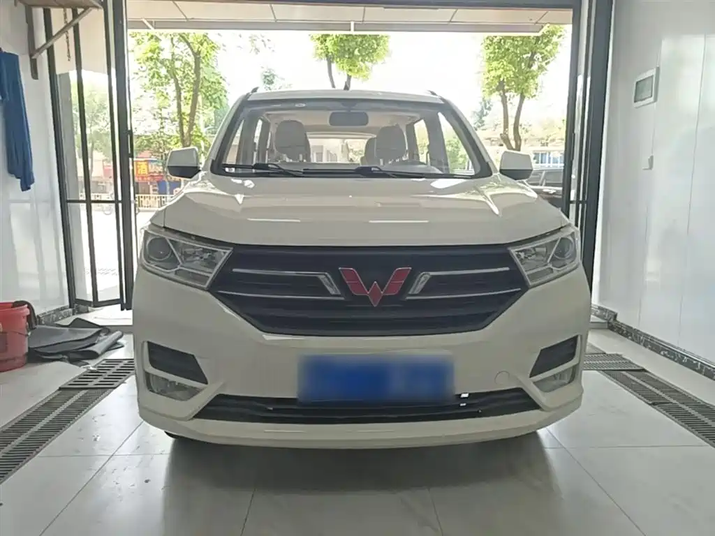 Wuling Hongguang 2020 — фото 3
