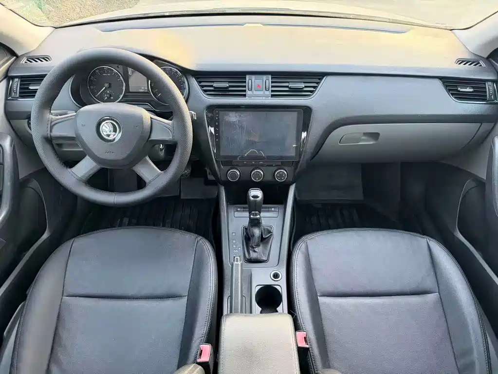 Skoda Octavia 2015 — фото 6