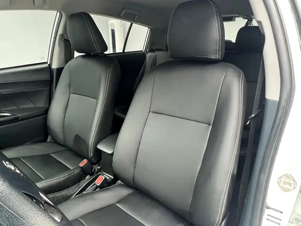 Toyota Yaris L 2021 — фото 11