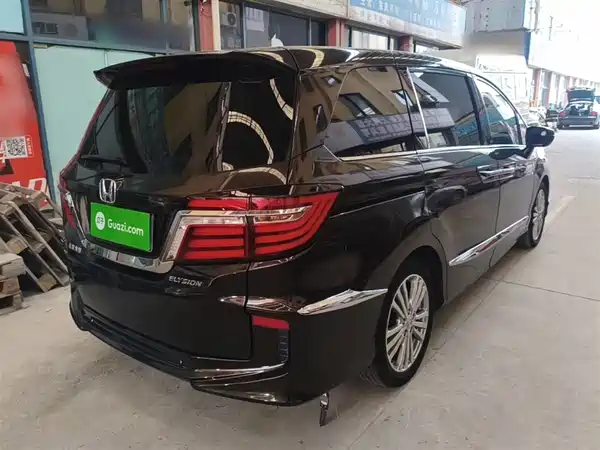 Honda Elysion 2016