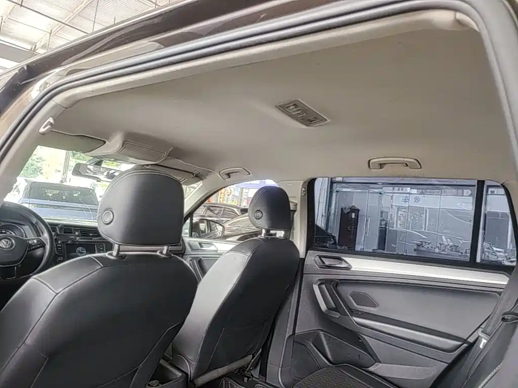 Volkswagen Tiguan L 2018 — фото 18