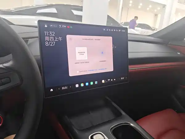 Xiaomi SU7 2025