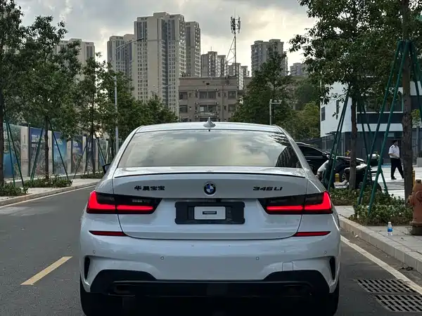 BMW 3 Series 2021