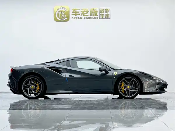 Ferrari F8 2022