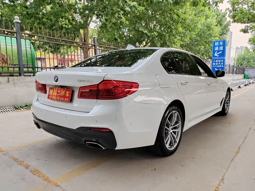 BMW 5 Series 2018 — фото 4