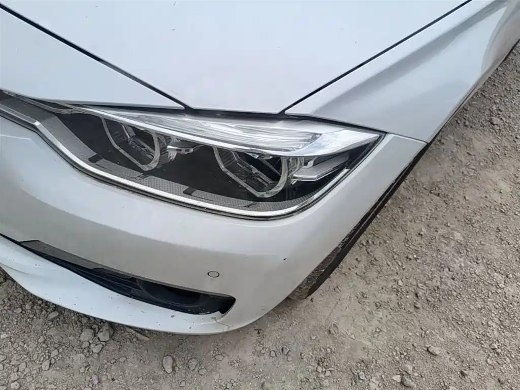 BMW 3 Series 2016 — фото 24