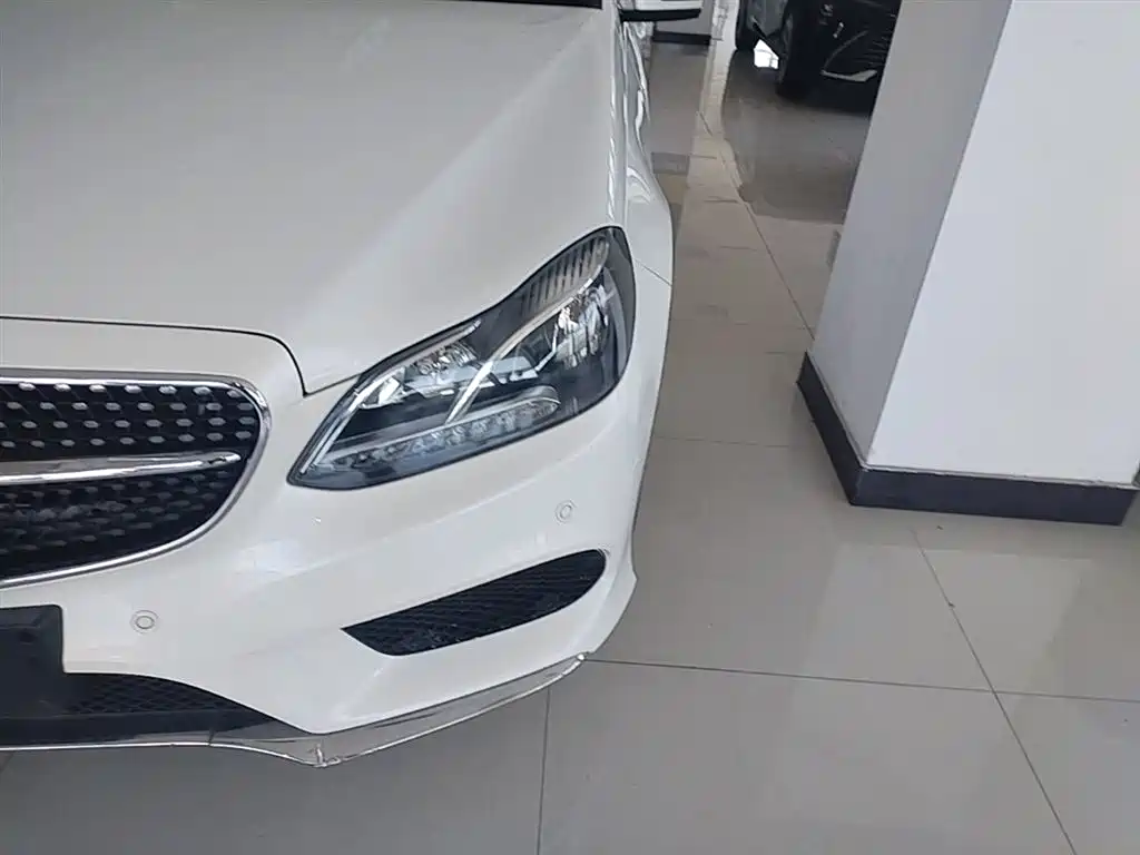 Mercedes-Benz E-Class 2016 — фото 24