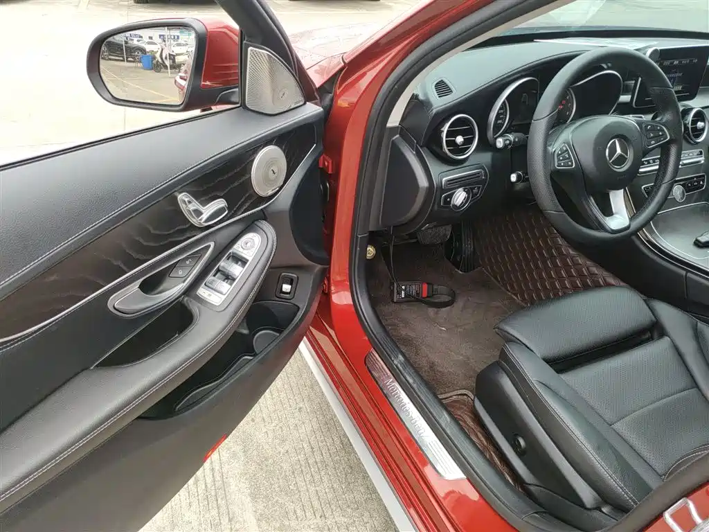 Mercedes-Benz C-Class 2018 — фото 16