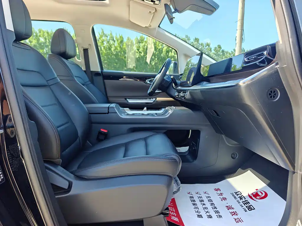 GAC Motor E8 Hybrid 2024 — фото 22