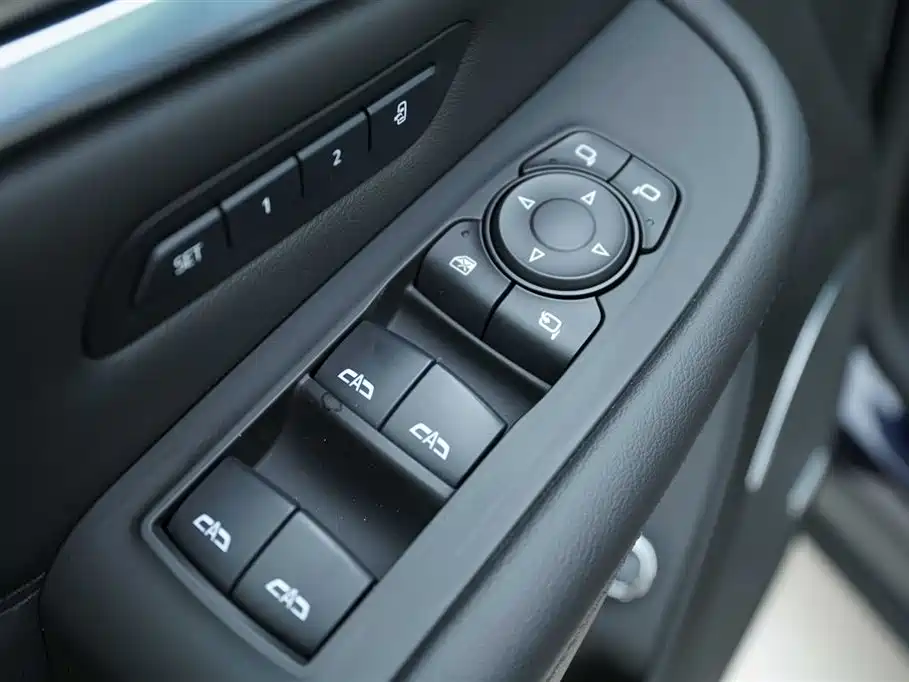 Buick Enclave 2023 — фото 11
