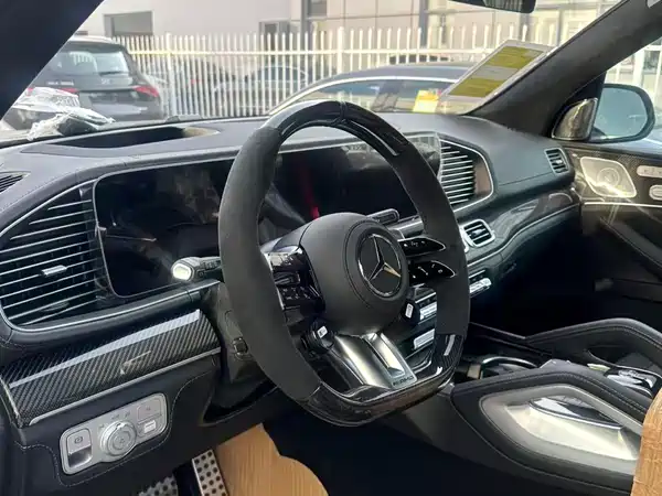Mercedes-Benz GLS AMG 2024