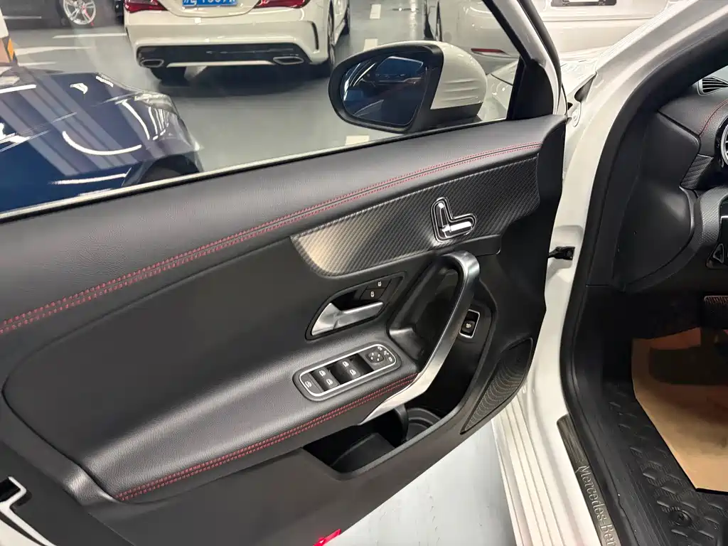 Mercedes-Benz A-Class 2023 — фото 9