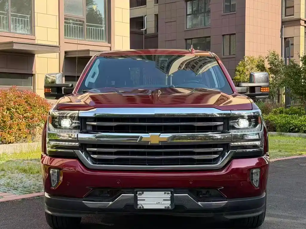 Chevrolet Silverado 2018 — фото 1