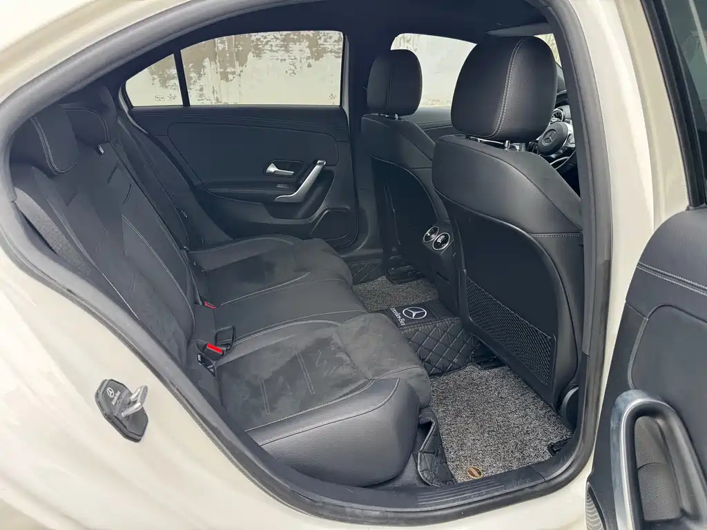 Mercedes-Benz A-Class 2020 — фото 19