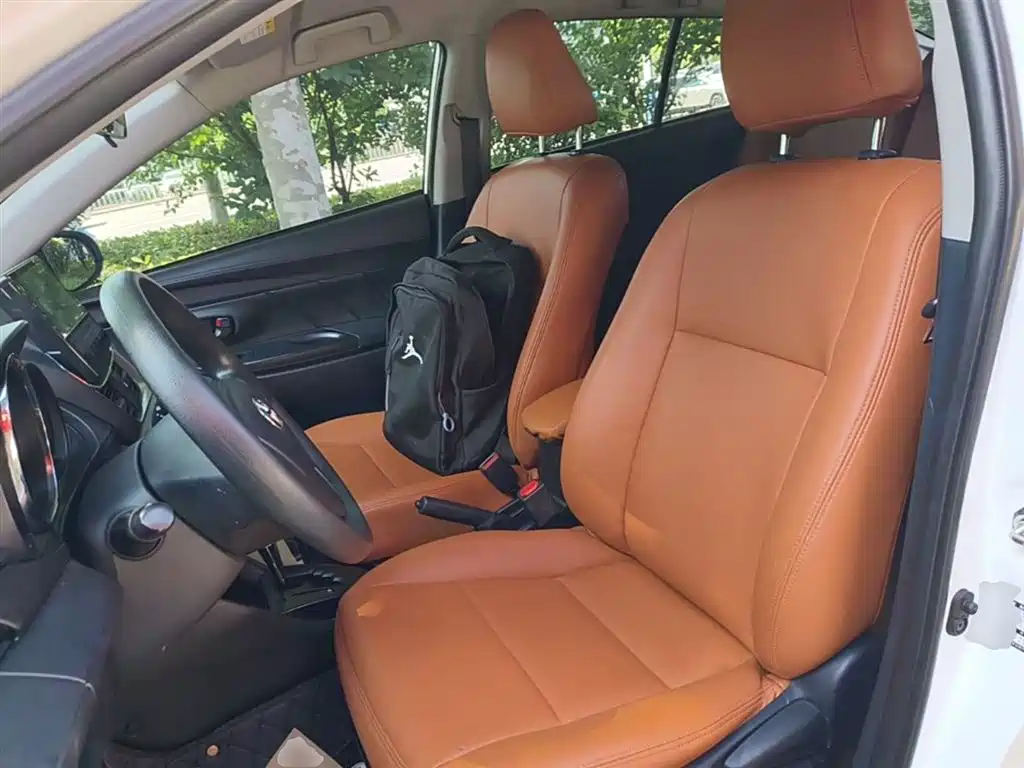 Toyota Yaris L 2021 — фото 15