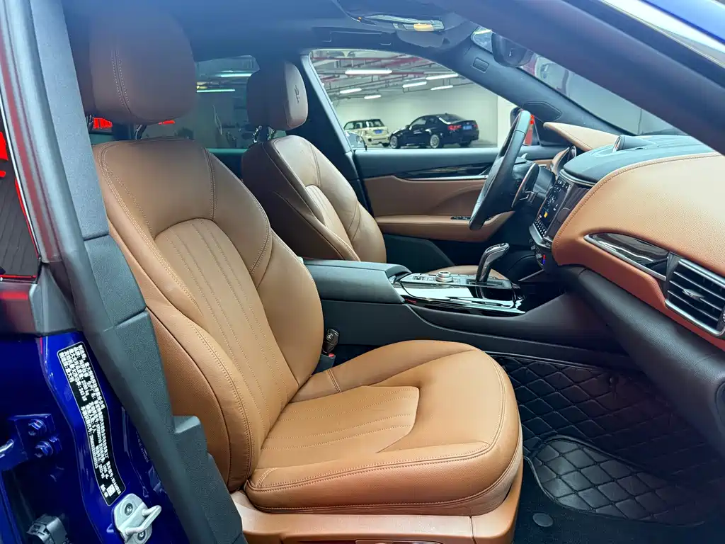 Maserati Levante 2025 — фото 18
