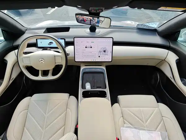 NIO ET5 2025