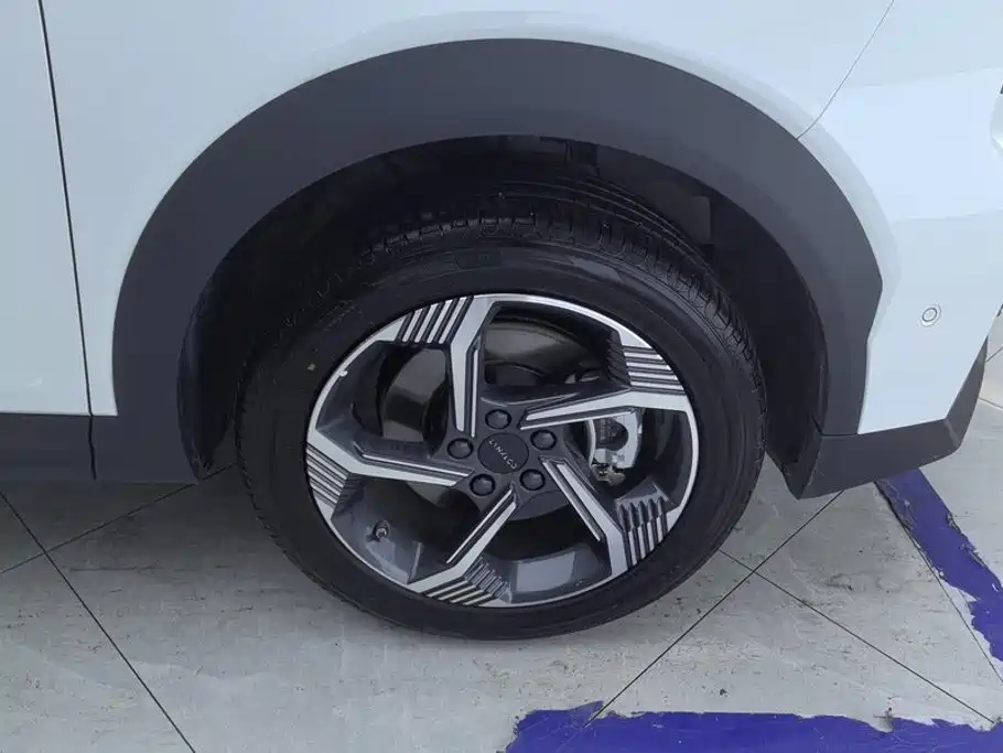 Lynk & Co 06 2026 — фото 6