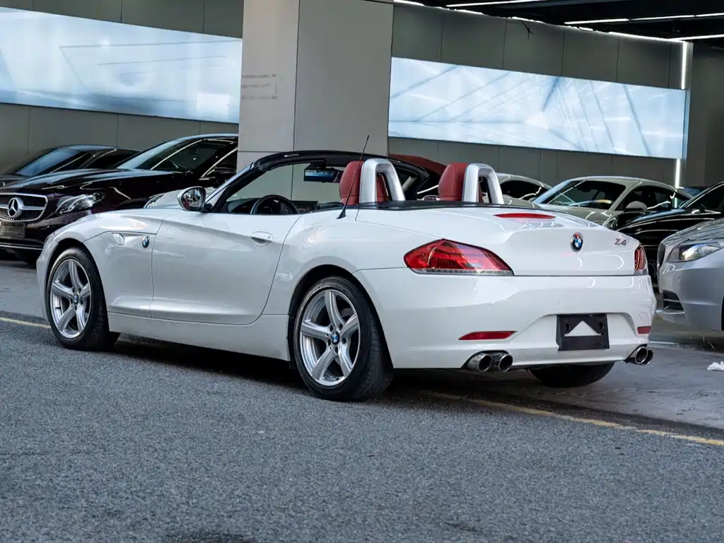 BMW Z4 2011 — фото 9