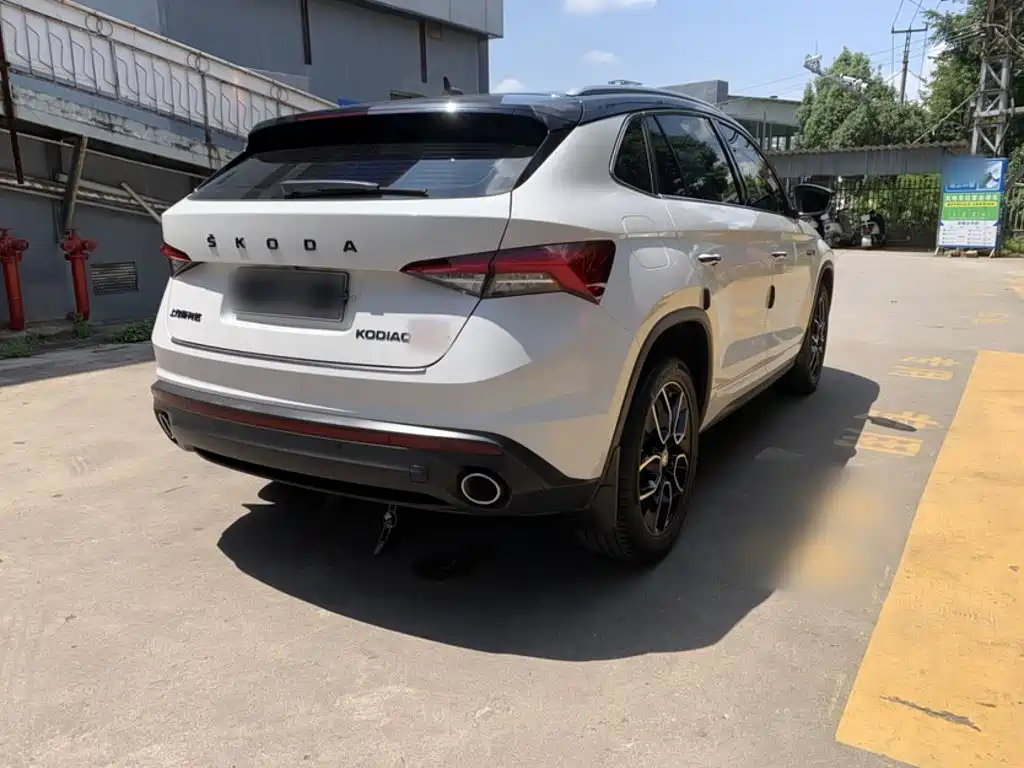 Skoda Kodiak GT 2021 — фото 13
