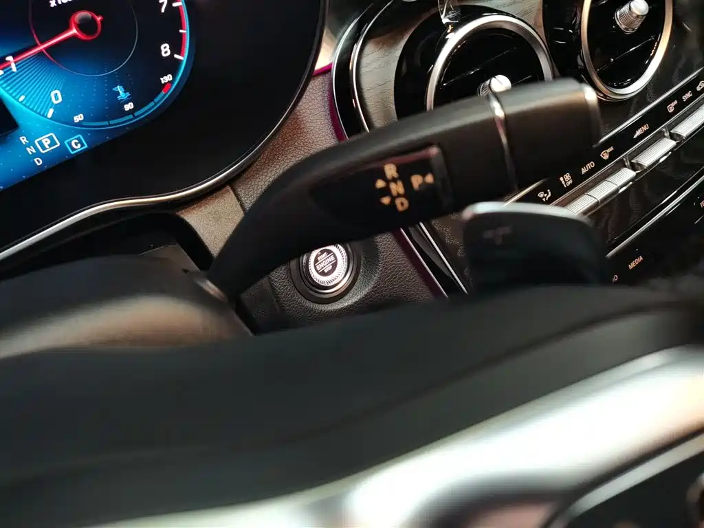 Mercedes-Benz C-Class 2020 — фото 10