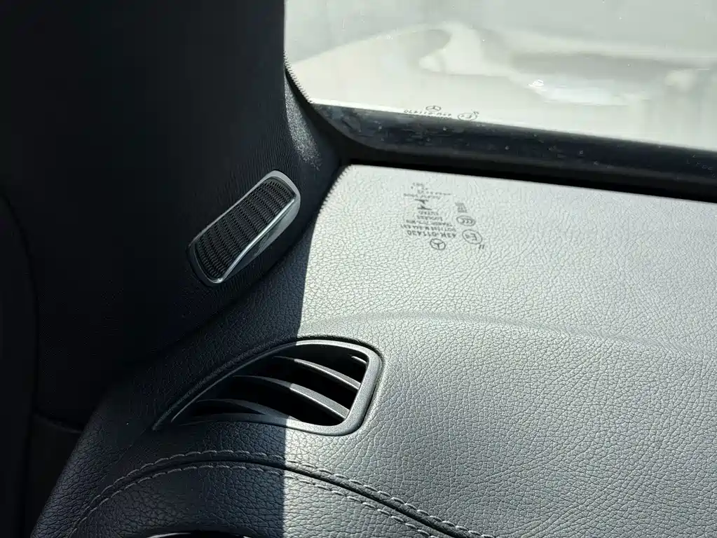 Mercedes-Benz EQB 2022 — фото 11