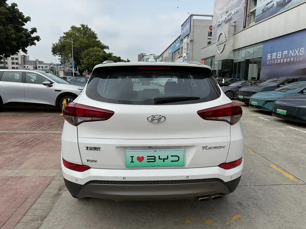 Hyundai Tucson 2016 — фото 10