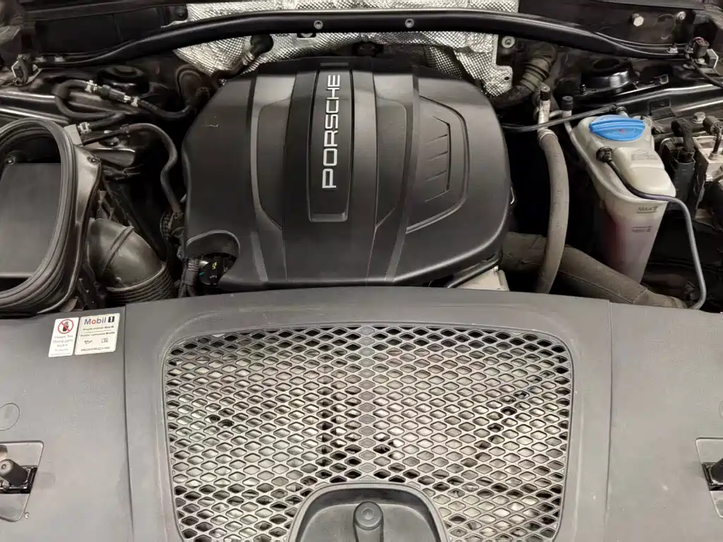 Porsche Macan 2018 — фото 15
