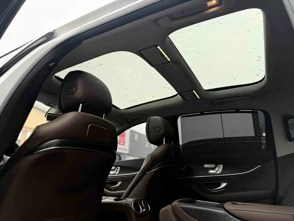 Mercedes-Benz E-Class 2018 — фото 10