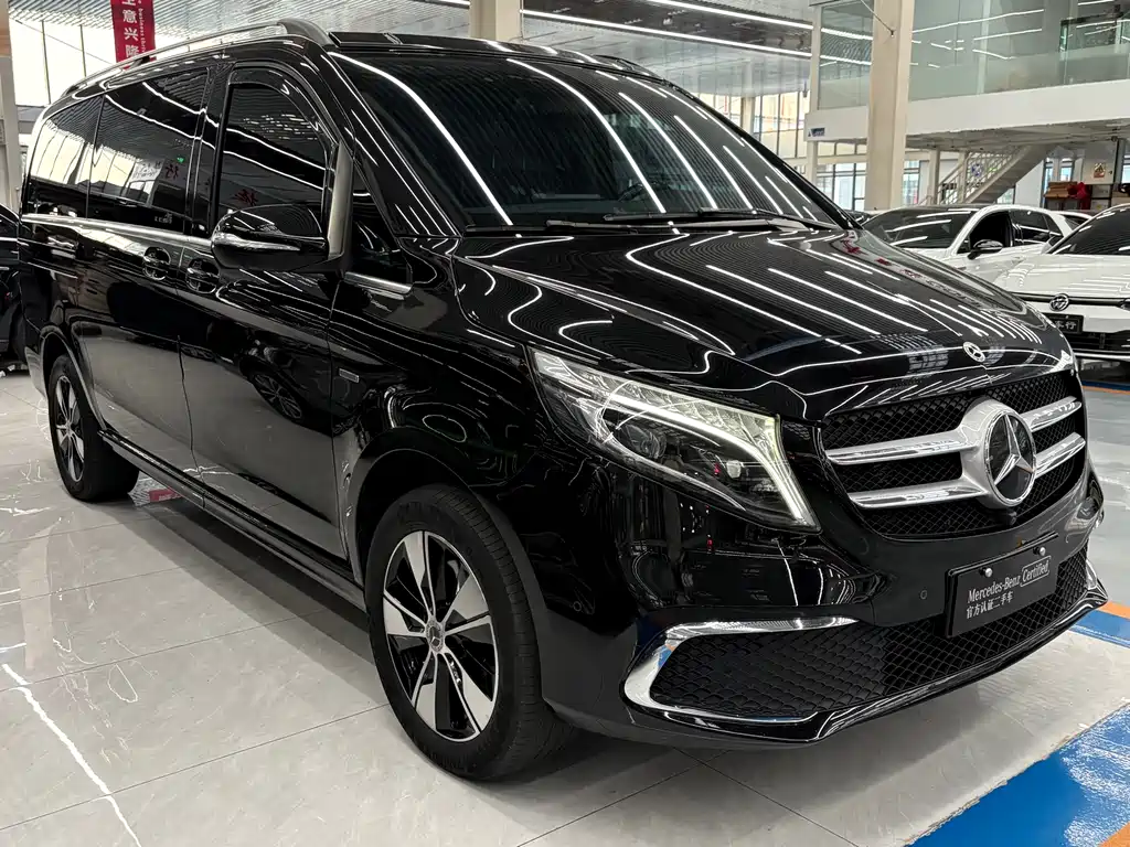 Mercedes-Benz V-Class 2022 — фото 2