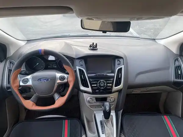 Ford Focus 2012
