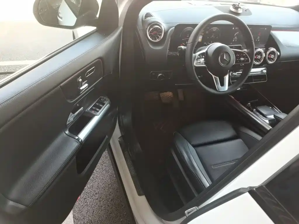Mercedes-Benz GLA 2021 — фото 16