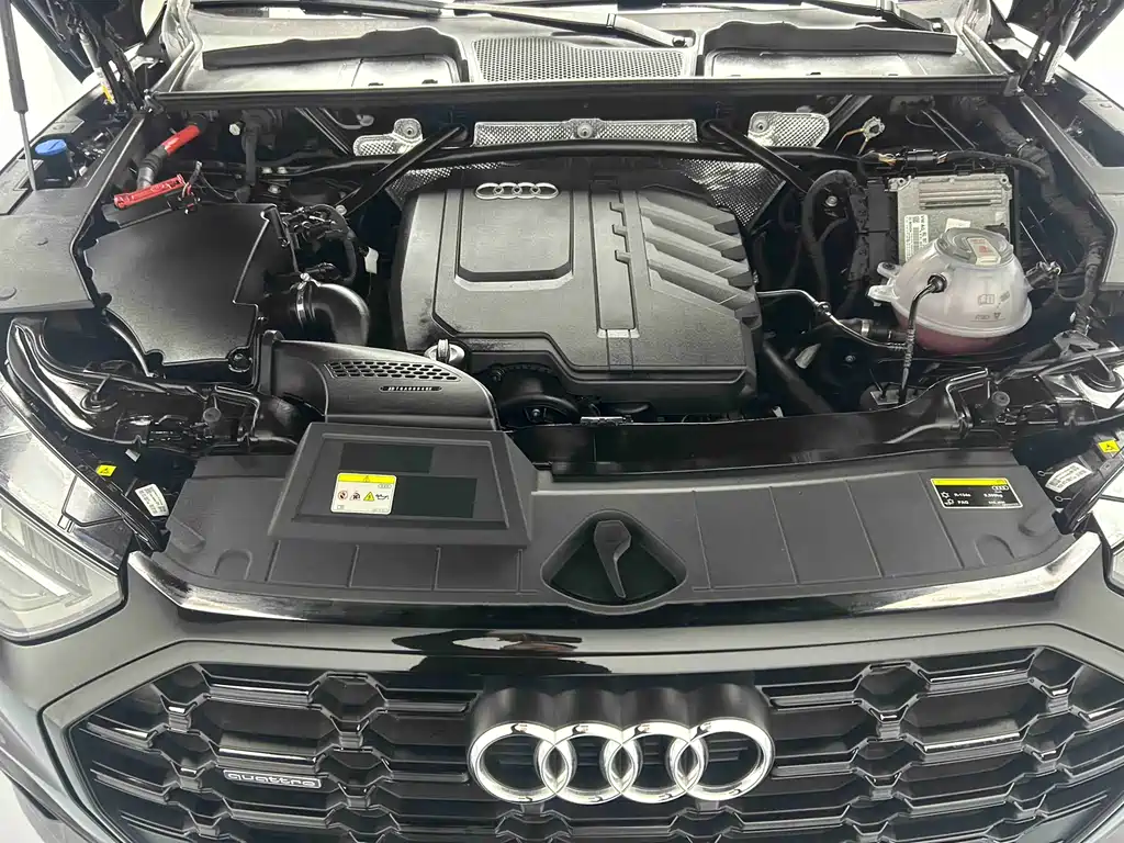 Audi Q5L 2023 — фото 11