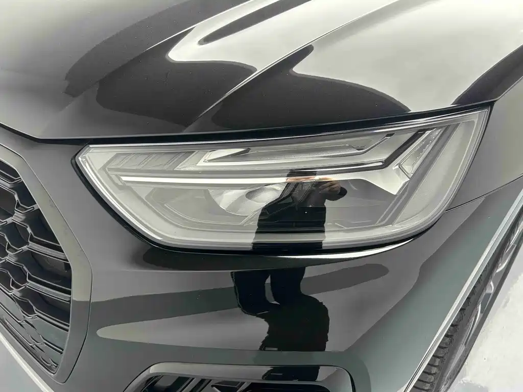 Audi Q5L 2023 — фото 14