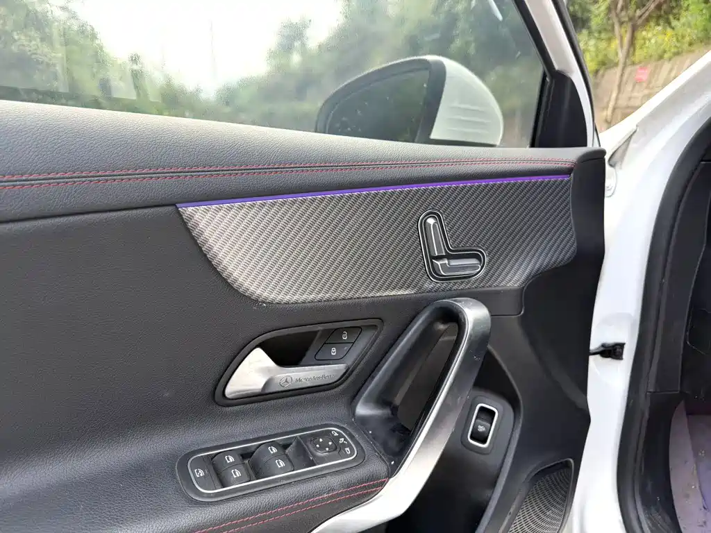Mercedes-Benz A-Class 2023 — фото 6