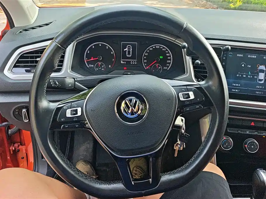Volkswagen T-Roc 2018 — фото 15