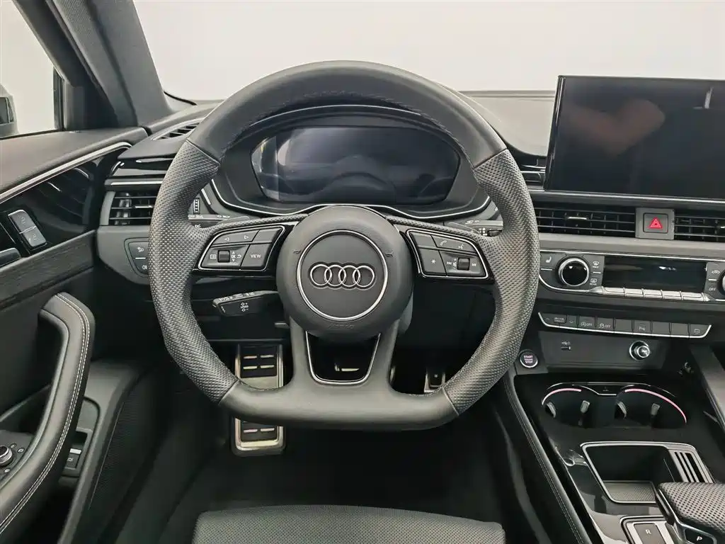 Audi A4L 2025 — фото 11