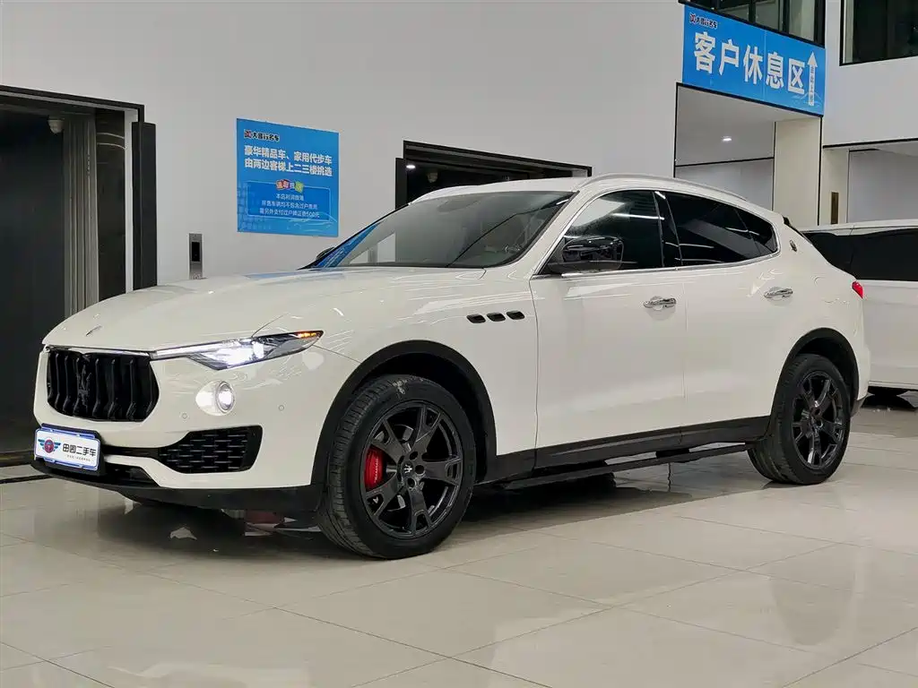 Maserati Levante 2020 — фото 1
