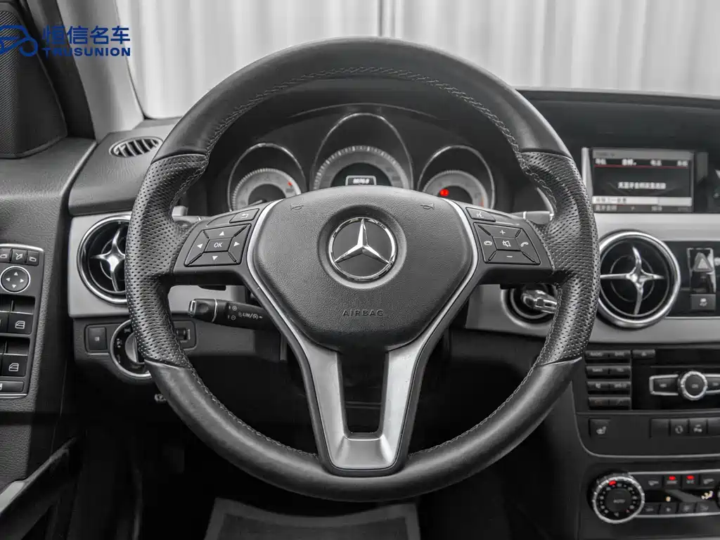 Mercedes-Benz GLK-Class 2017 — фото 15