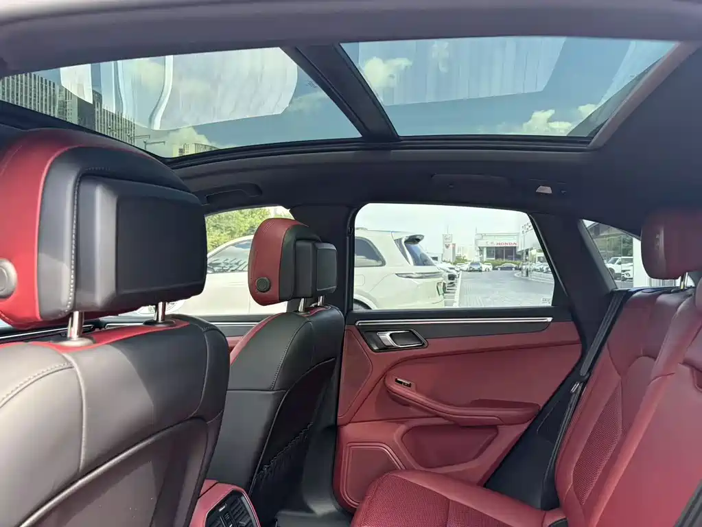Porsche Macan 2024 — фото 13