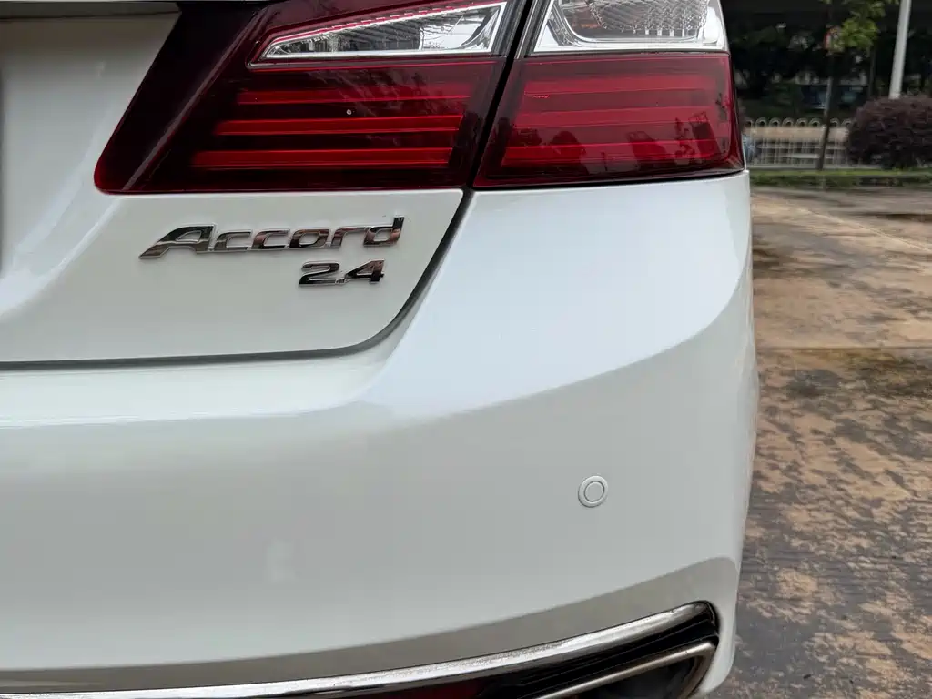 Honda Accord 2017 — фото 15