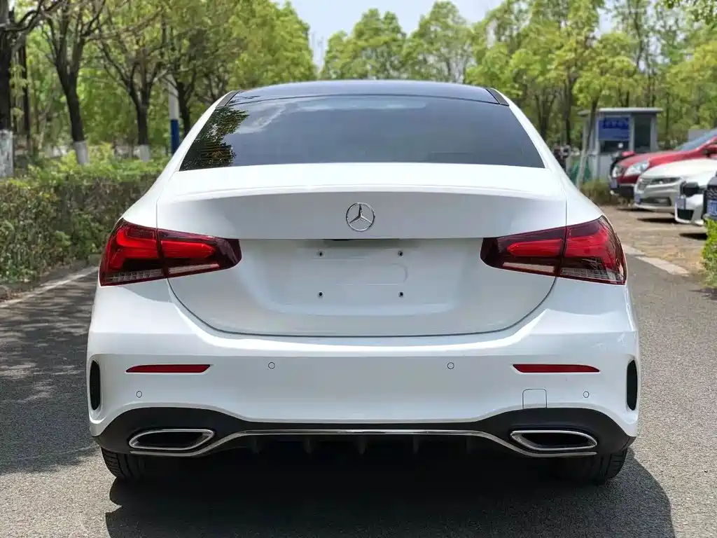 Mercedes-Benz A-Class 2022 — фото 12