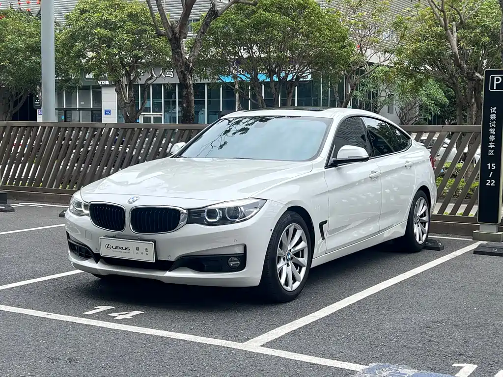 BMW 3 Series GT 2018 — фото 1