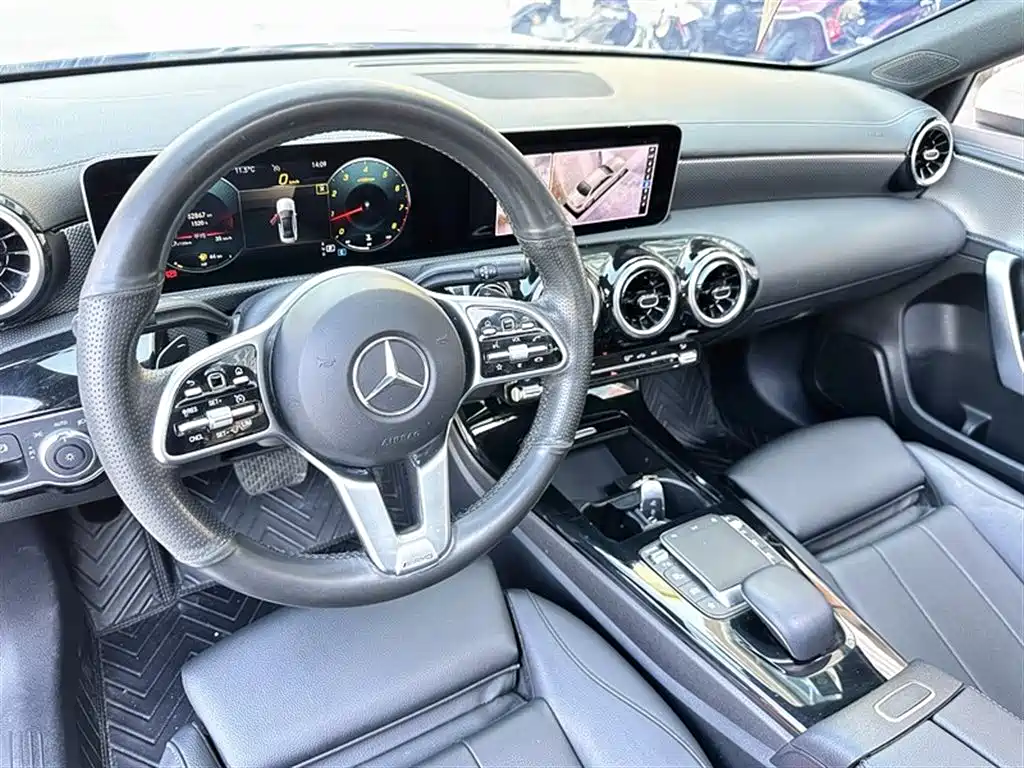 Mercedes-Benz A-Class 2020 — фото 13