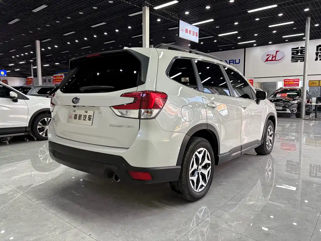Subaru Forester 2020 — фото 8