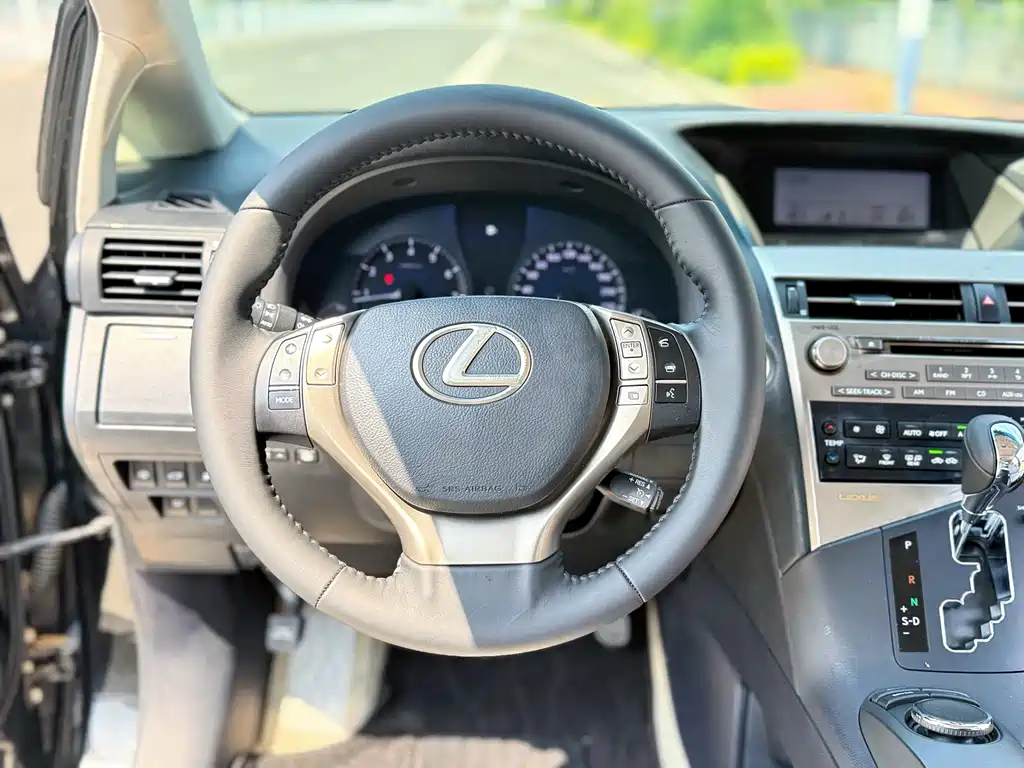 Lexus RX Classic 2013 — фото 10