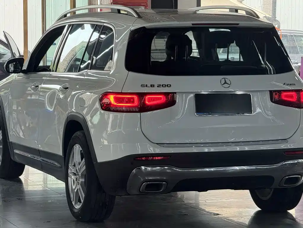 Mercedes-Benz GLB 2021