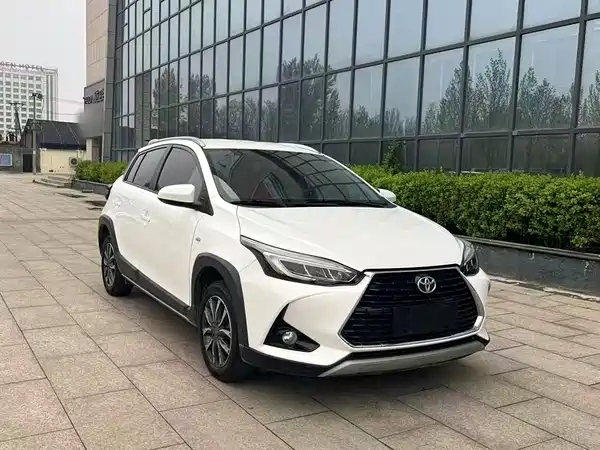 Toyota Yaris L 2021